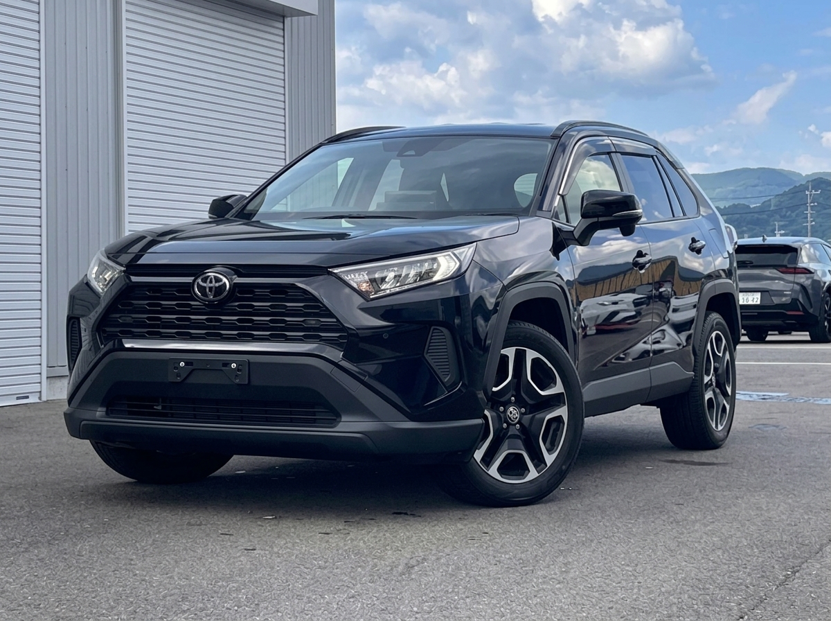 2022 Toyota  RAV4 2.0L Gasoline Full-Time 4WD Automatic – Black (38,000 km) G